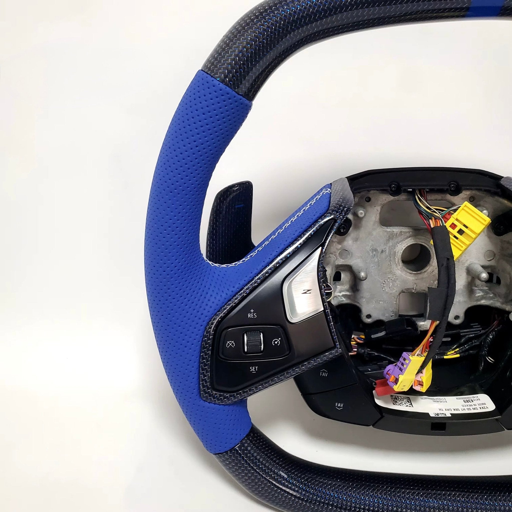 Chevrolet Corvette C8 - Wet Carbon Fiber Steering Wheel